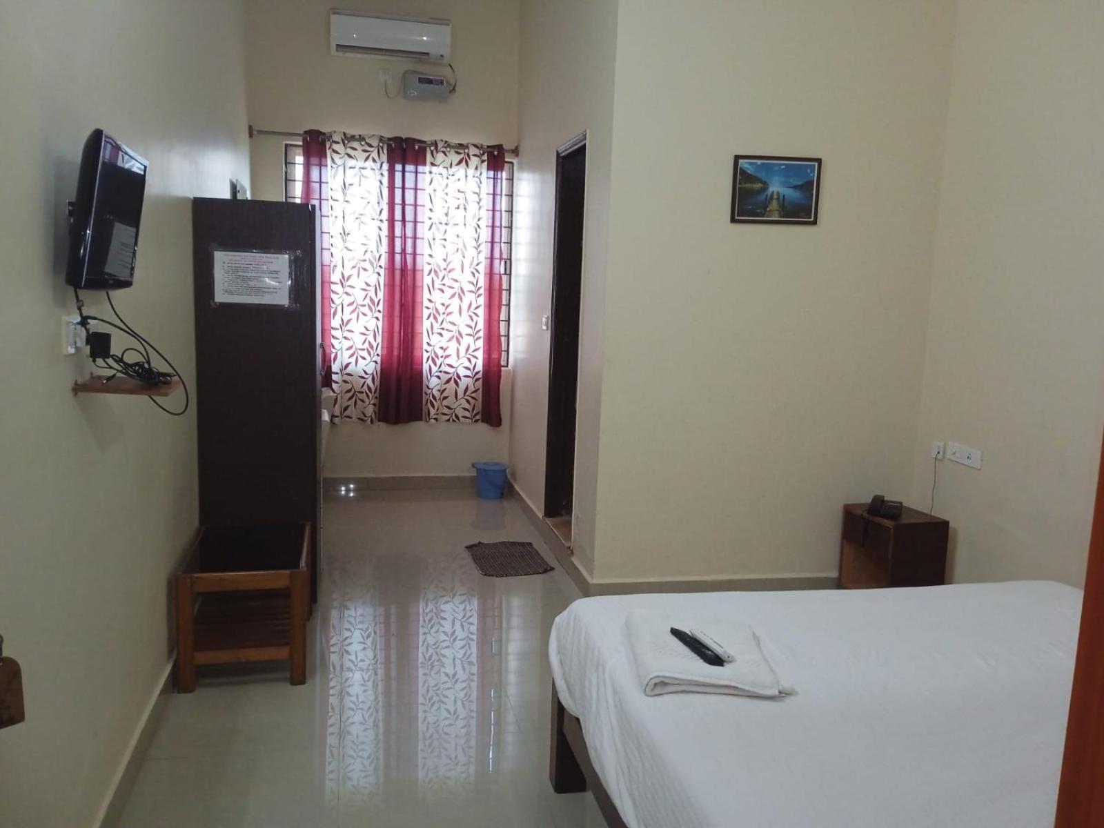 Grand Jp Inn Near 2 Km From Gundlupet Bus Stand Экстерьер фото